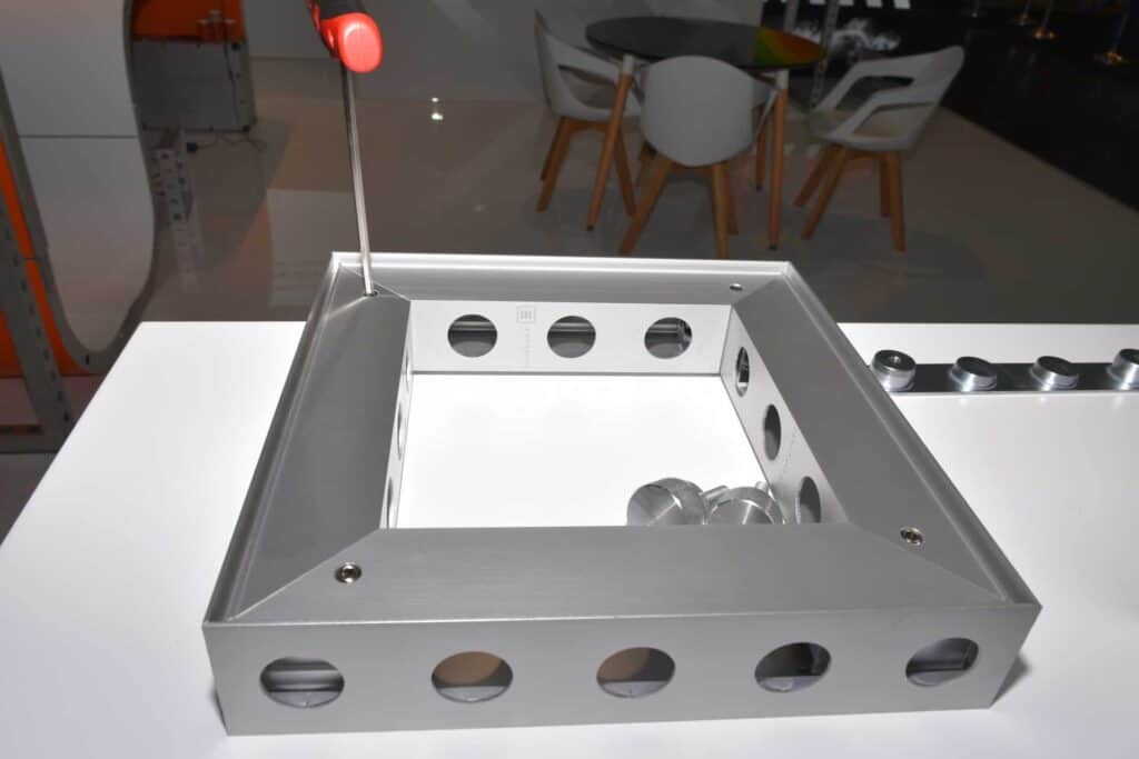 M-series Frames Bouwen