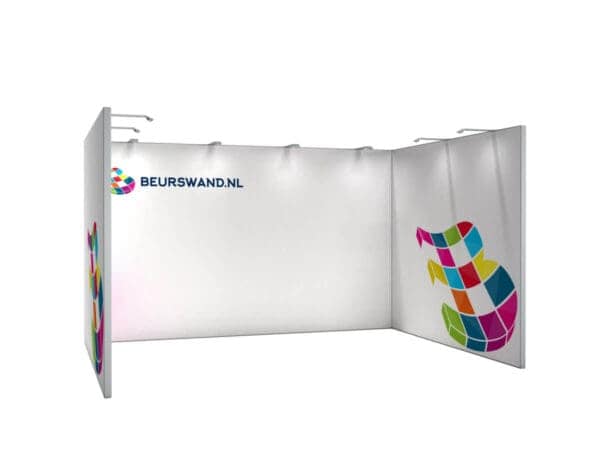 Beursstand A white exhibition booth with the logo BEURSWAND.NL on the back wall and a colorful geometric pattern resembling a bird on the side walls, all under spotlights.